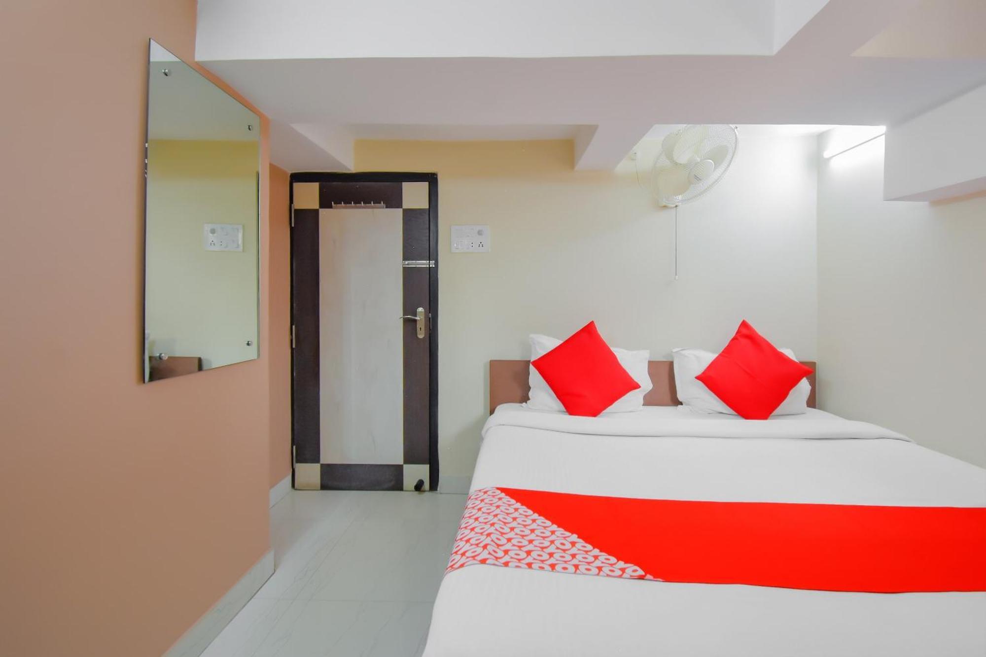 OYO 79928 Lindsay Inn Guest House Calcutta Calcutta Bara Bazar Exterior foto